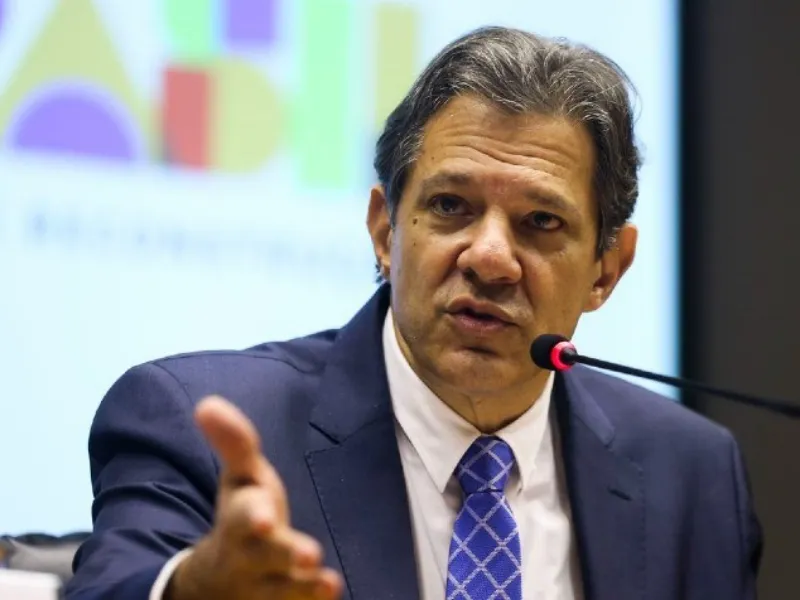 Haddad anuncia plano de contingência para setores afetados por tarifa dos EUA