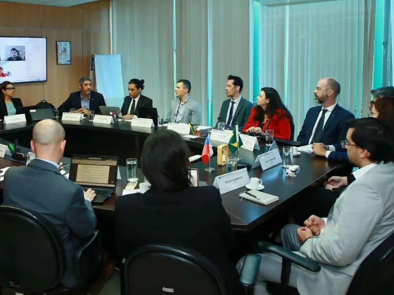 Brasil e Chile avançam em cooperação para combustíveis sustentáveis de aviação