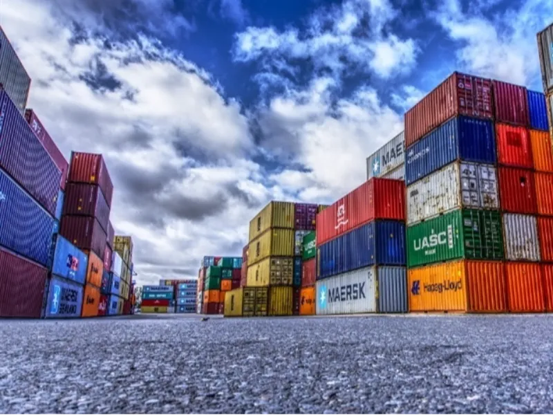 EM AJUSTES, AÇÚCAR OPERA COM ALTA FORTE NAS BOLSAS DE NY E LONDRES NESTA 2ª FEIRA