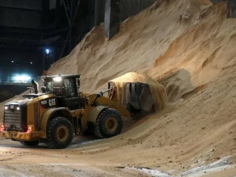 EM AJUSTES, AÇÚCAR OPERA COM ALTA FORTE NAS BOLSAS DE NY E LONDRES NESTA 2ª FEIRA